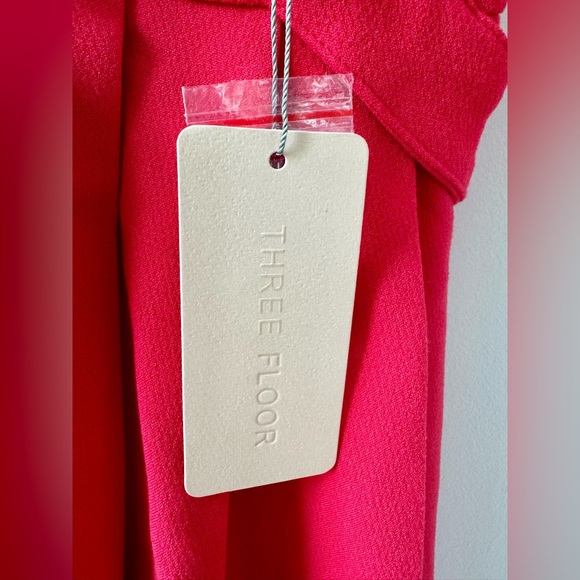 BNWT Red lace dress from brand THREE FLOOR - Picture 7 of 9